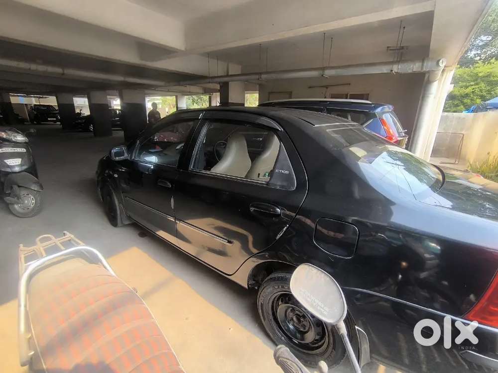 Toyota Etios 2011 Petrol Well Maintained