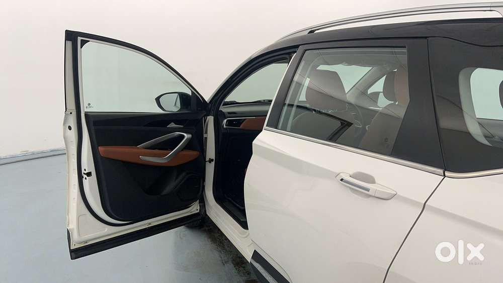 Mg Hector Plus 1.5 Sharp Turbo Cvt 6 Str, 2022, Petrol