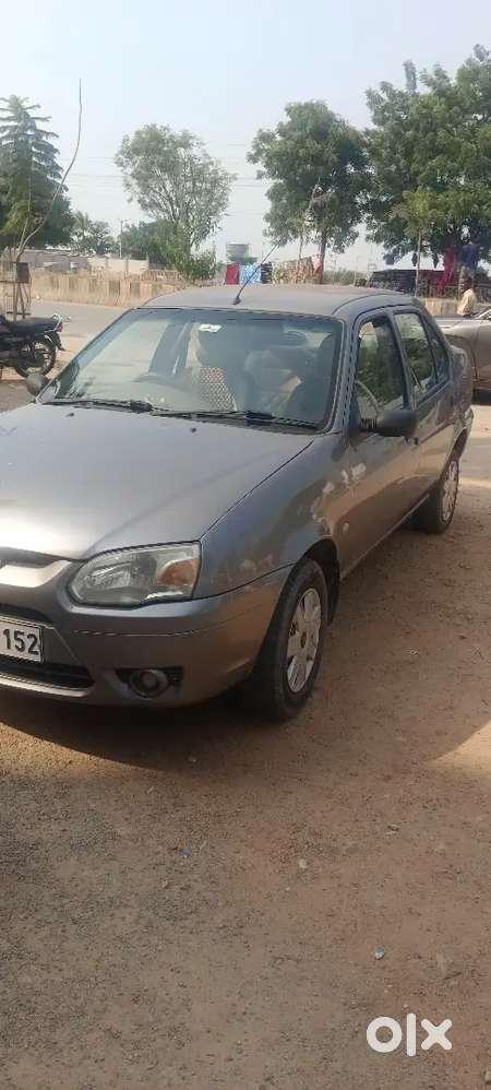 Ford Ikon Petrol 2009