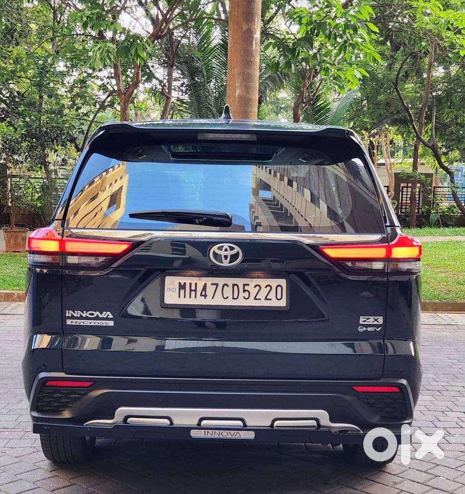 Toyota Innova Hycross 2.0 Zx Hybrid 7 Str, 2025, Petrol