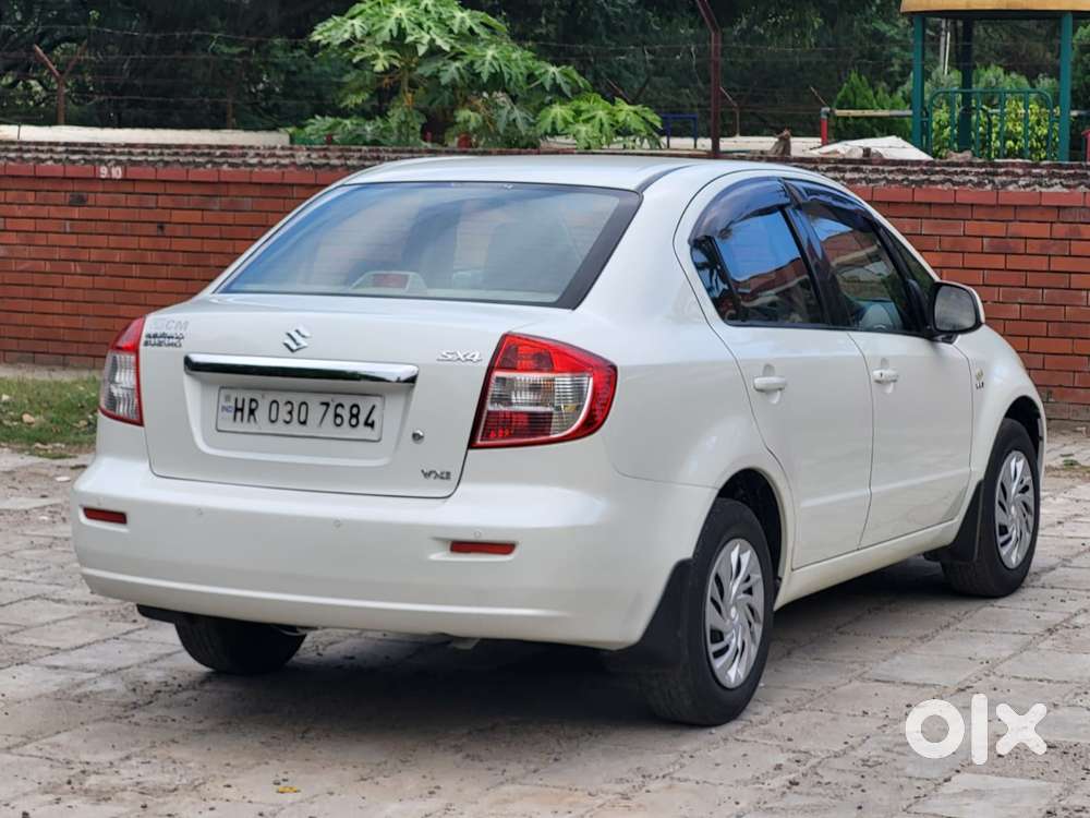 Maruti Suzuki Sx4 Vxi Bsiv, 2014, Petrol