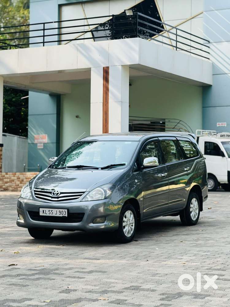 Toyota Innova 2.5 V 7 Str, 2011, Diesel