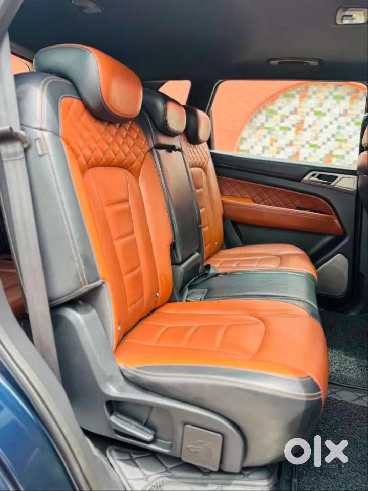 Mahindra Alturas G4 4wd At, 2021, Diesel