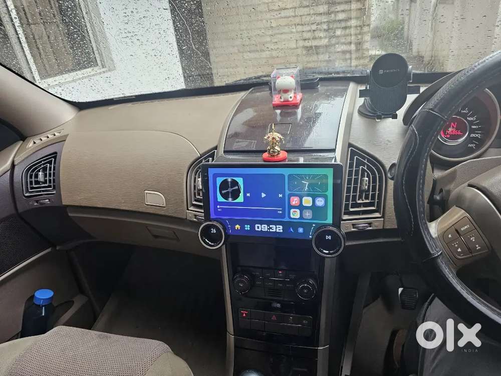 Mahindra XUV500 Diesel 2WD 2015