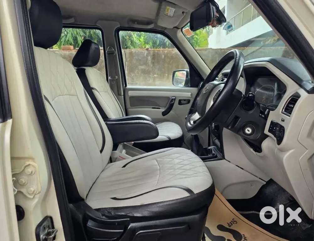 Mahindra Scorpio Classic 2016 Diesel Automatic