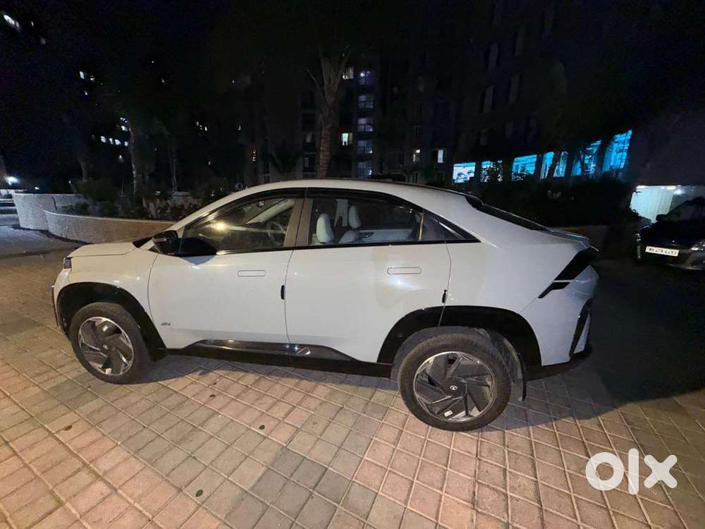 Tata Curvv Ev Empowered Plus A 55 2024 Electric 15700 Km Driven