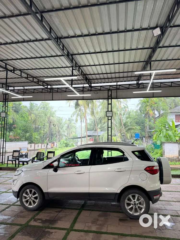 Full Company Service Neat And Clean Vehicle