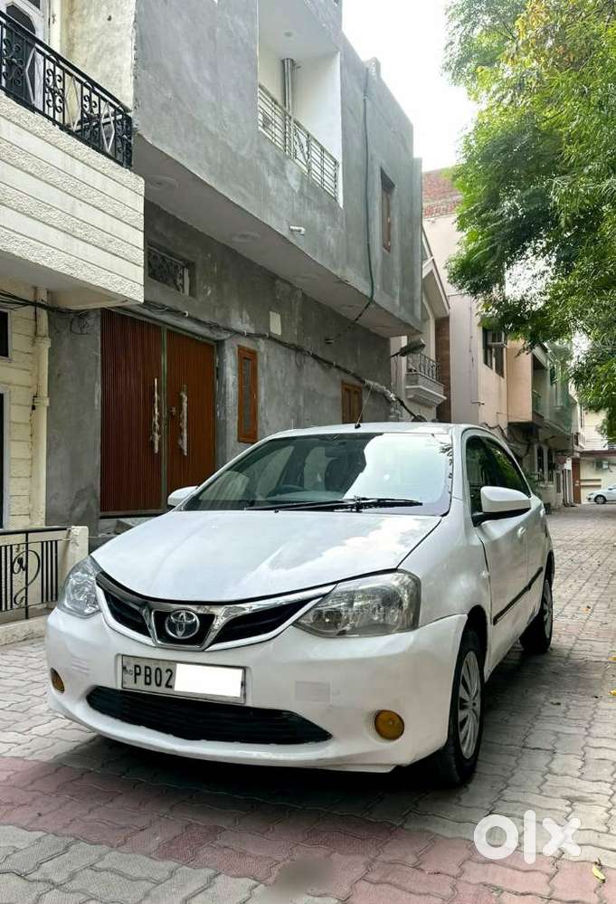Toyota Etios Liva G Exclusive, 2014, Petrol
