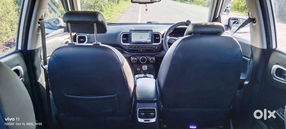 Hyundai Venue Petrol 2020 Mint Condition And Additional Loadings