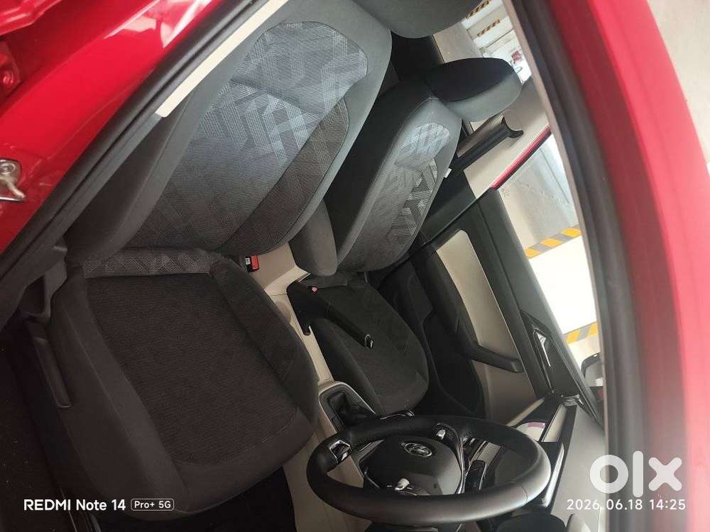 Skoda Slavia 1.0 Tsi Style At, 2025, Petrol