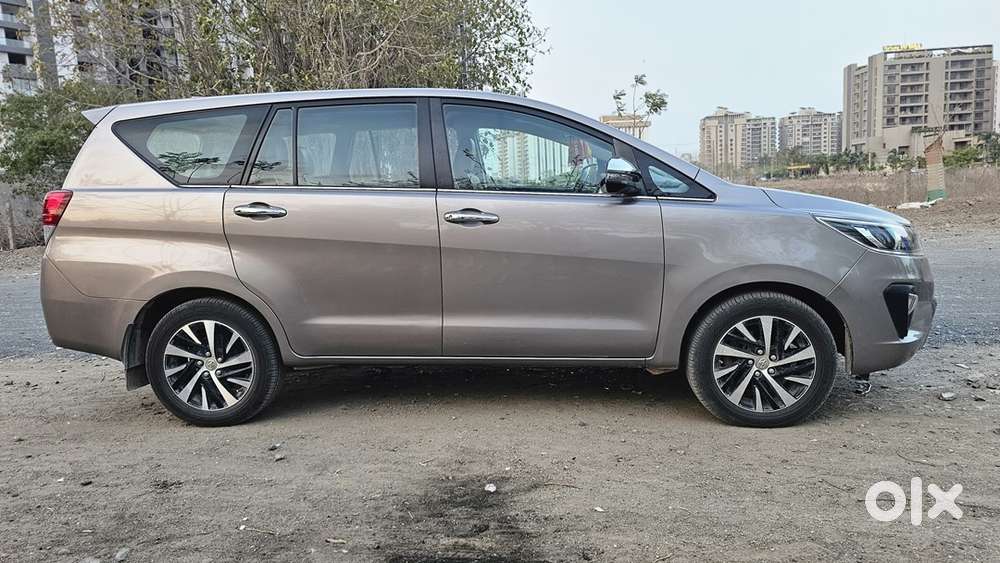 Toyota Innova Crysta