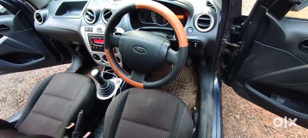 Ford Figo 2011 Diesel 142000 Km Driven