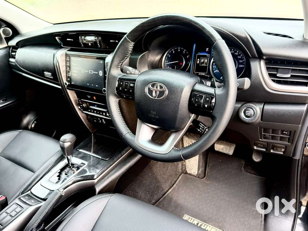 Toyota Fortuner [2021-ongoing] 2.7 2wd Petrol At, 2024, Petrol