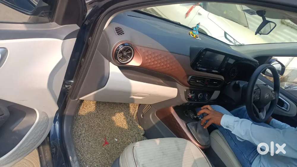 Hyundai Aura 2025 Cng & Hybrids 50000 Km Driven