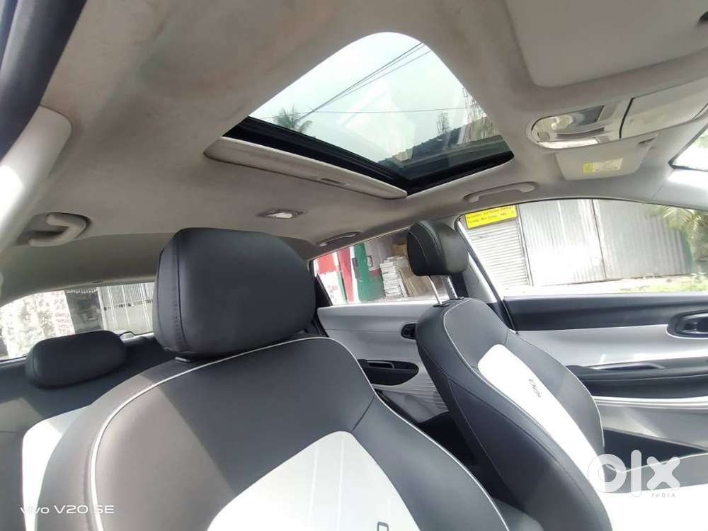 Hyundai I20 Asta (o) 1.2 Mt, 2024, Petrol