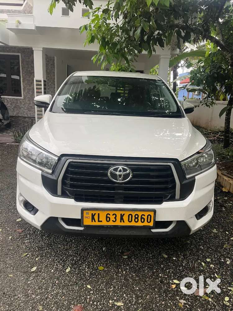 Toyota Innova Crysta 2014