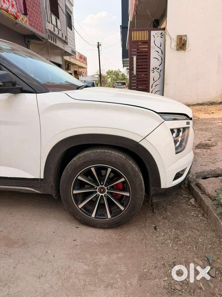 Hyundai Petrol Manual 2022
