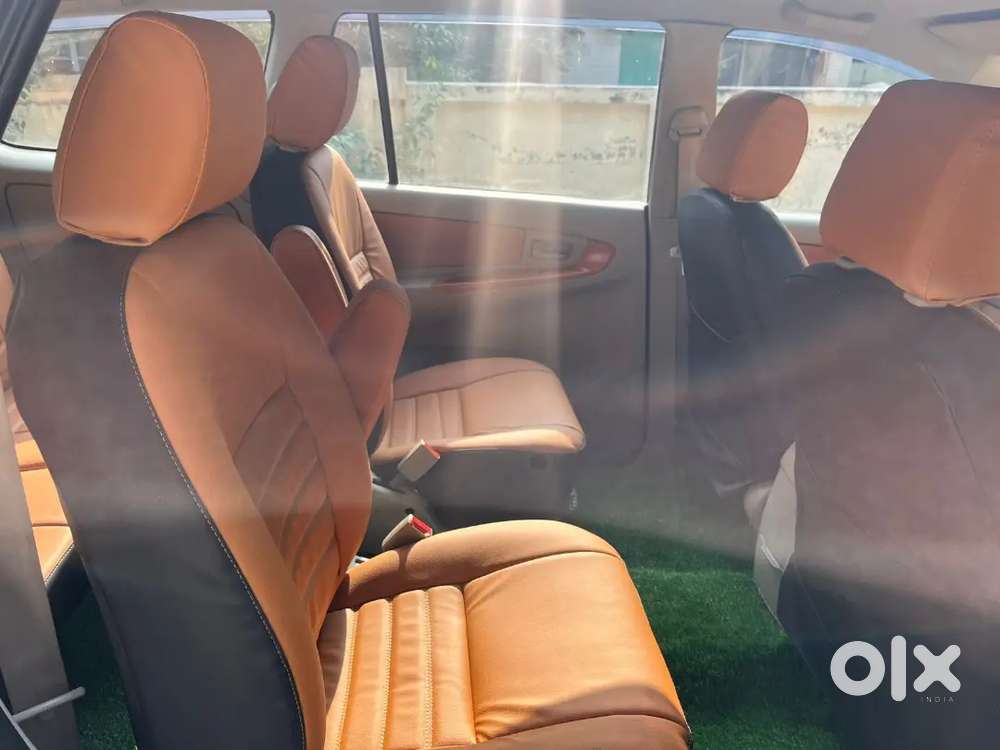 2013 Innova 7 Seater 2.5 Diesel Engine