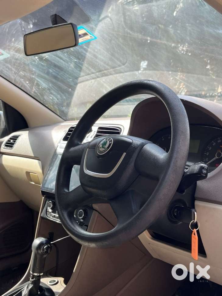 Skoda Rapid Elegance Mpi, 2012, Petrol