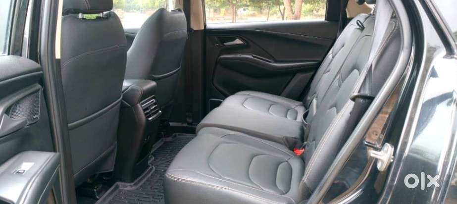 Mg Hector Plus Sharp Pro Blackstorm 1.5 Turbo Petrol Cvt 7 Str, 2024..