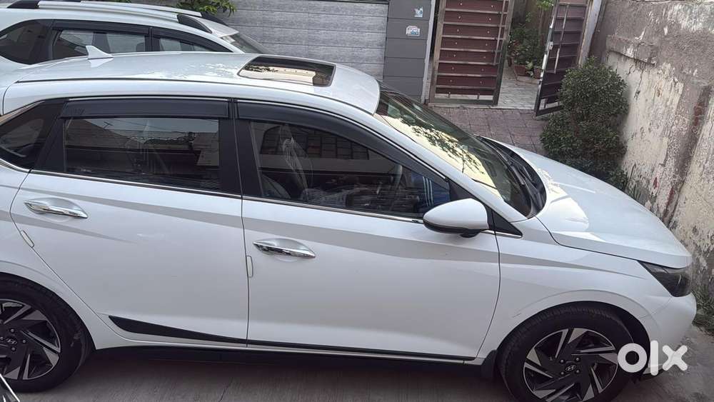 Hyundai I20 Asta (o) 1.2 Ivt, 2023, Petrol