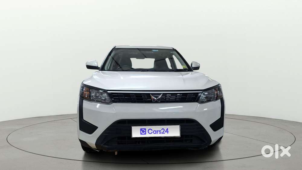 Mahindra Xuv300 W4, 2023, Petrol