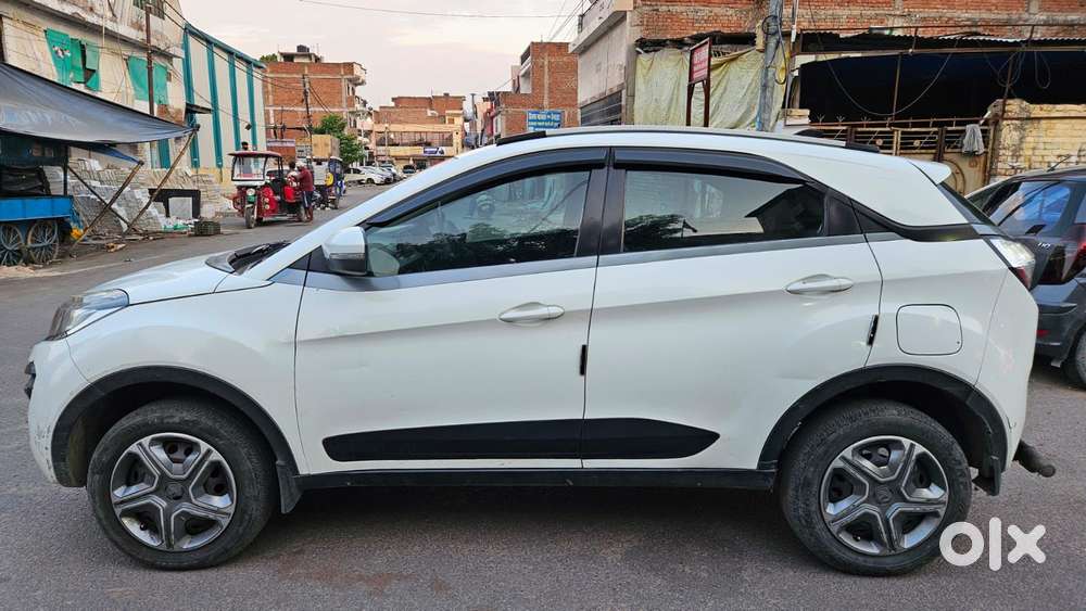 Tata Nexon 1.5 Revotorq Xz, 2018, Petrol