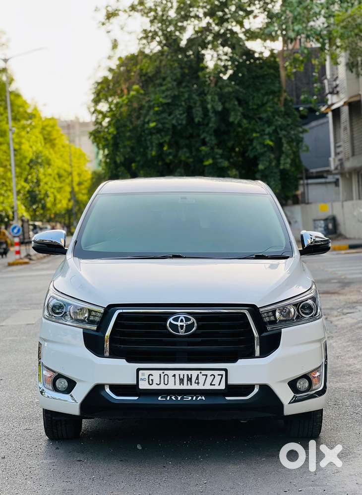 Toyota Innova Crysta [2020-ongoing] 2.4 Vx 8 Str, 2023, Diesel