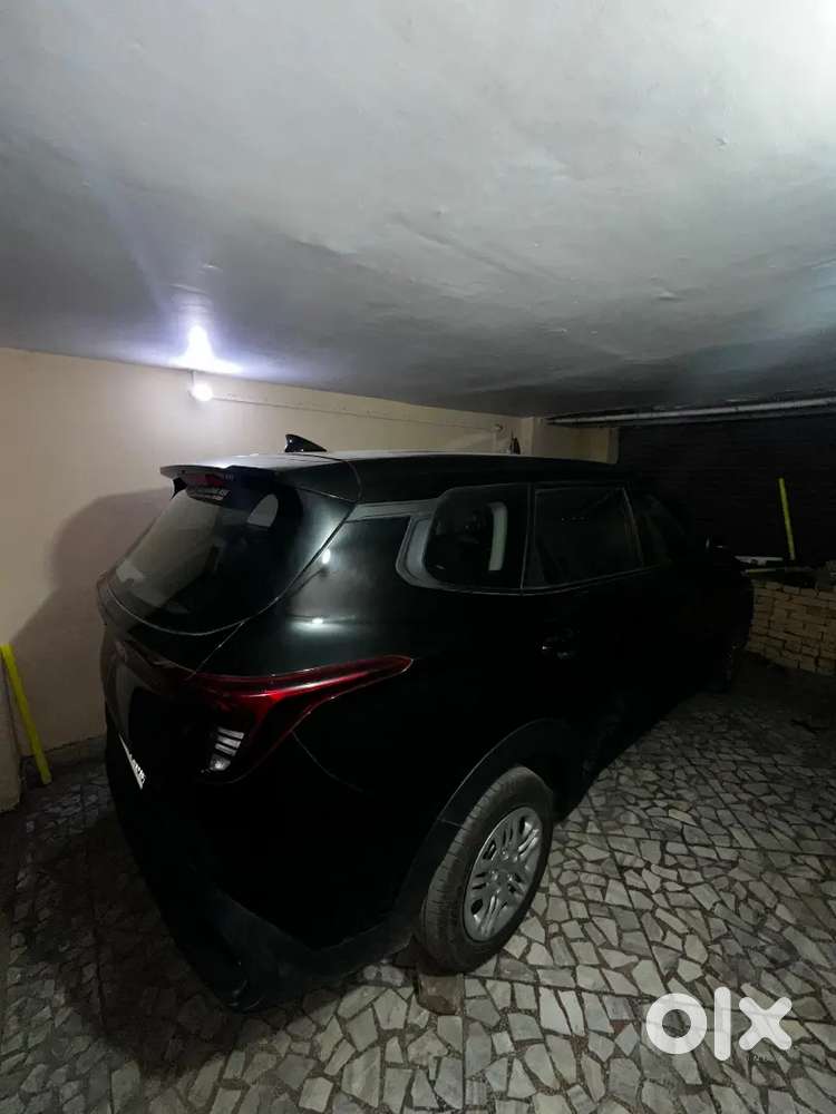 Kia Carens 2025 Petrol 4100 Km Driven