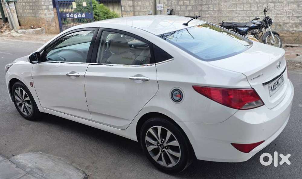 Hyundai Verna [2015-2017] Fluidic 4s 1.6 Vtvt Sx (o), 2015, Petrol