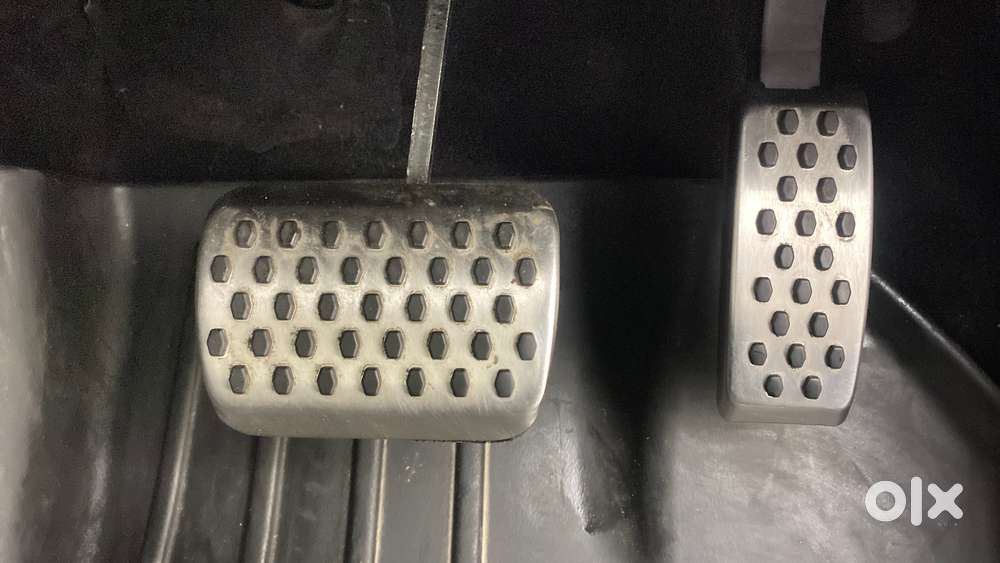 Mahindra Xuv700 2.2 Ax 7 Diesel At Luxury Pack Str Awd, 2022, Diesel