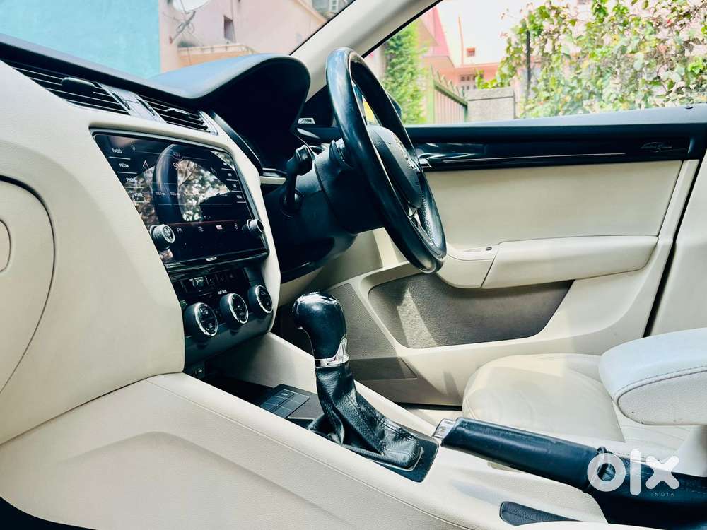 Skoda Octavia 1.8 Tsi At L K, 2018, Petrol