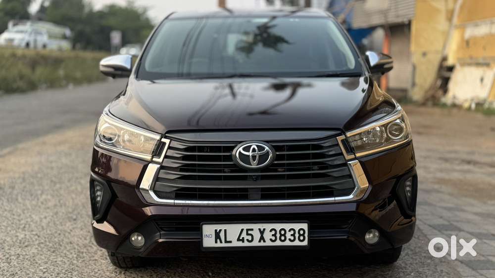 Toyota Innova Crysta 2.8 Zx At 7 Seater, 2017, Diesel