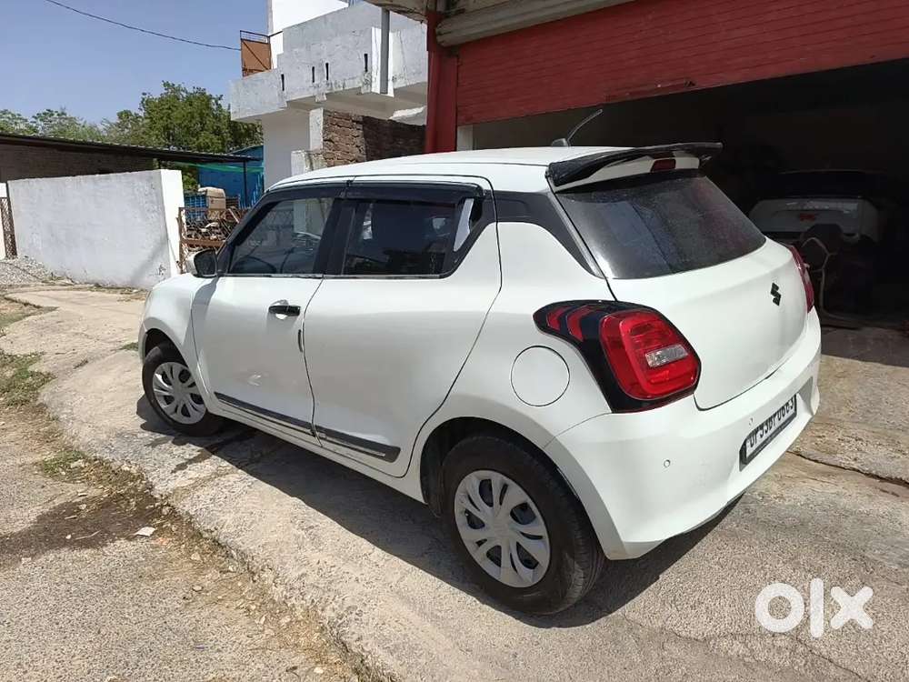 Maruti Suzuki Swift 2020 Petrol 61500 Km Driven