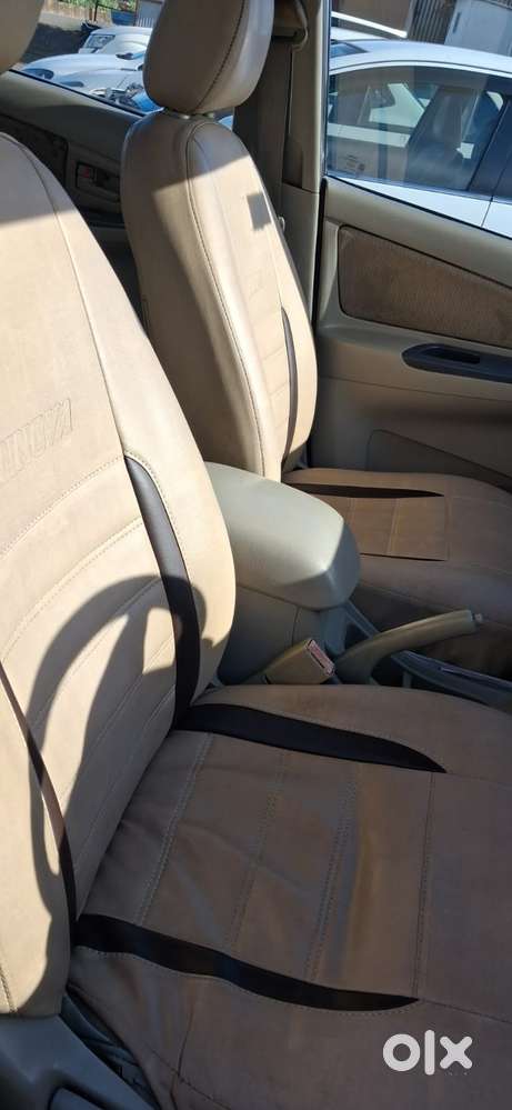 Toyota Innova 2.5 G (diesel) 8 Seater, 2010, Diesel
