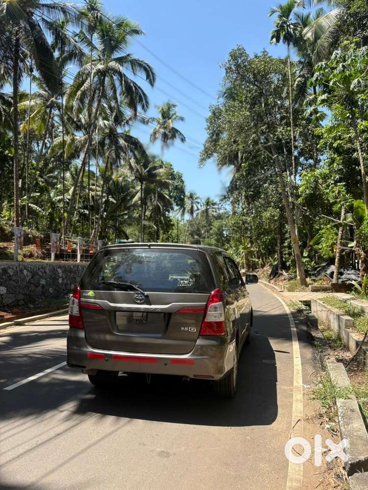 Toyota Innova 2015 August