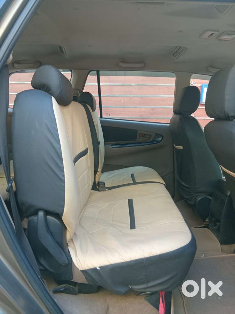 Toyota Innova 2.0 Gx 8 Seater, 2015, Diesel