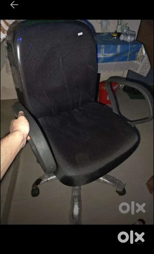 Revolving chair