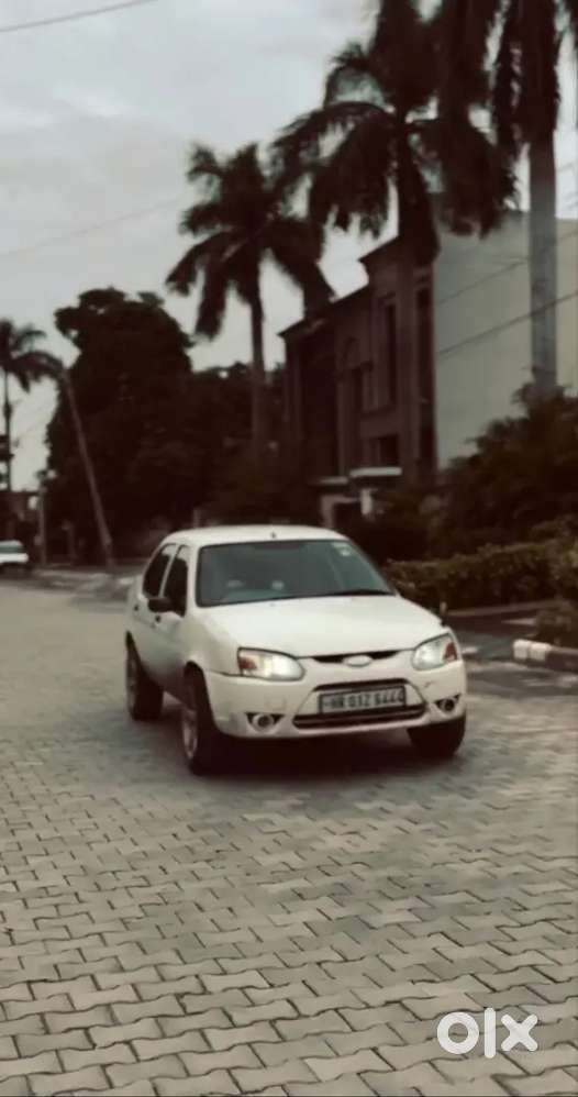 Ford Ikon Ikool 2010 Edition