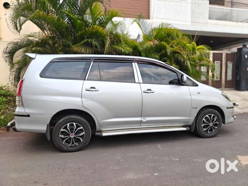 Toyota Innova 2.5 G (diesel) 7 Seater, 2011, Diesel