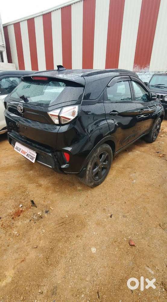 Tata Nexon 1.2 Revotron Xza Plus Luxs Red Dark Edition Amt, 2023, Pe..