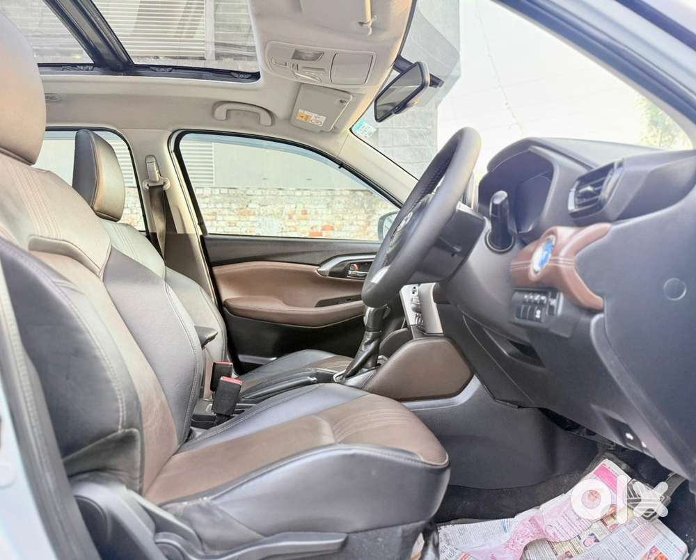Toyota Urban Cruiser Hyryder 1.5 V Hybrid, 2023, Petrol