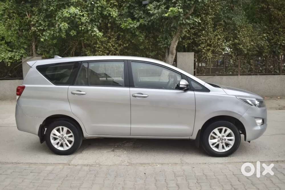 Toyota Innova Crysta 2.4 G Mt 7 Str, 2017, Diesel