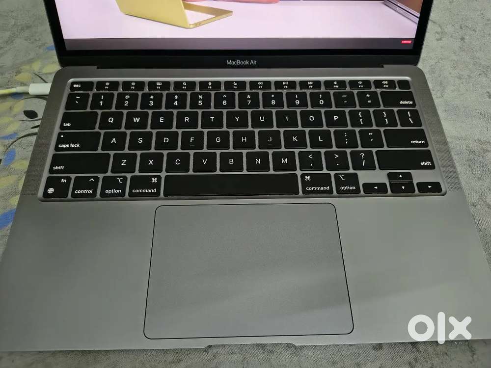 Macbook Air M1 (8Gb/256)