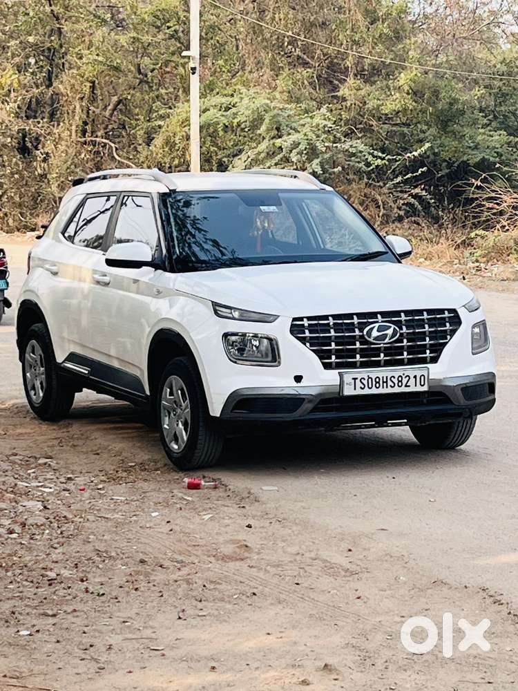 Hyundai Venue, 2021, Petrol