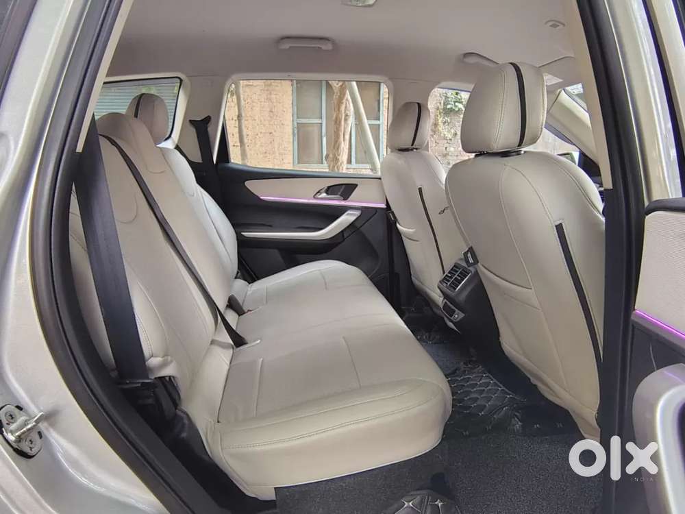 Mahindra Xuv700 2.2 Ax 3 Diesel At 5 Str, 2022, Diesel