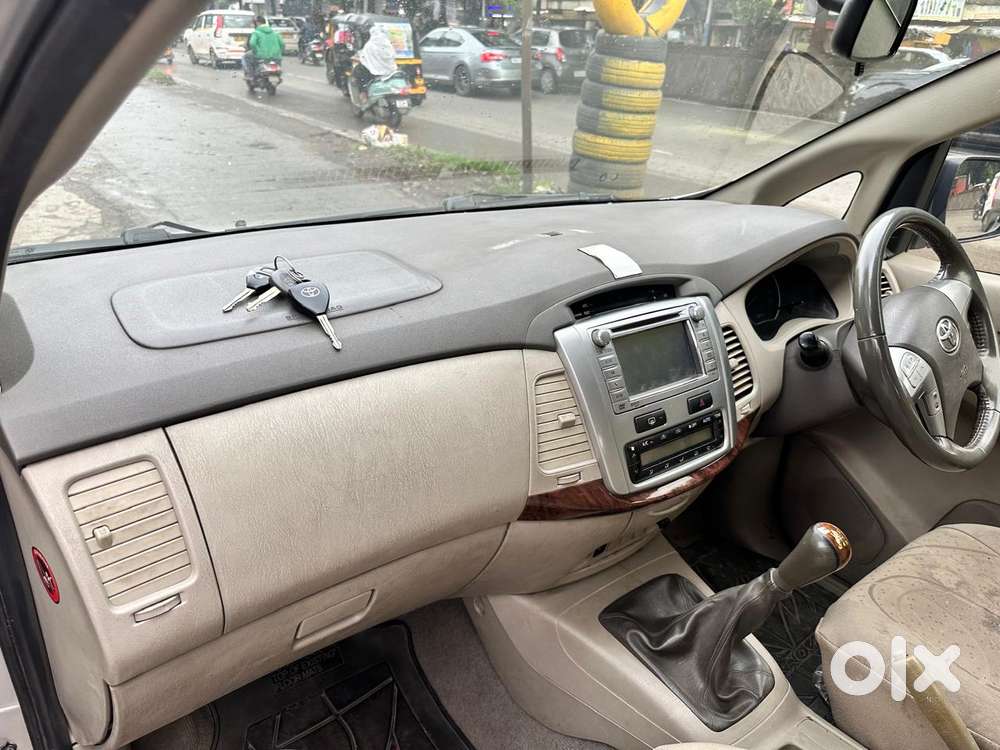 Toyota Innova 2.5 Vx (diesel) 8 Seater Bs Iv, 2012, Diesel