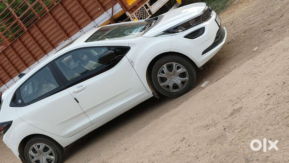 Tata Altroz 2024 Cng & Petrol Well Maintained One Handed Used