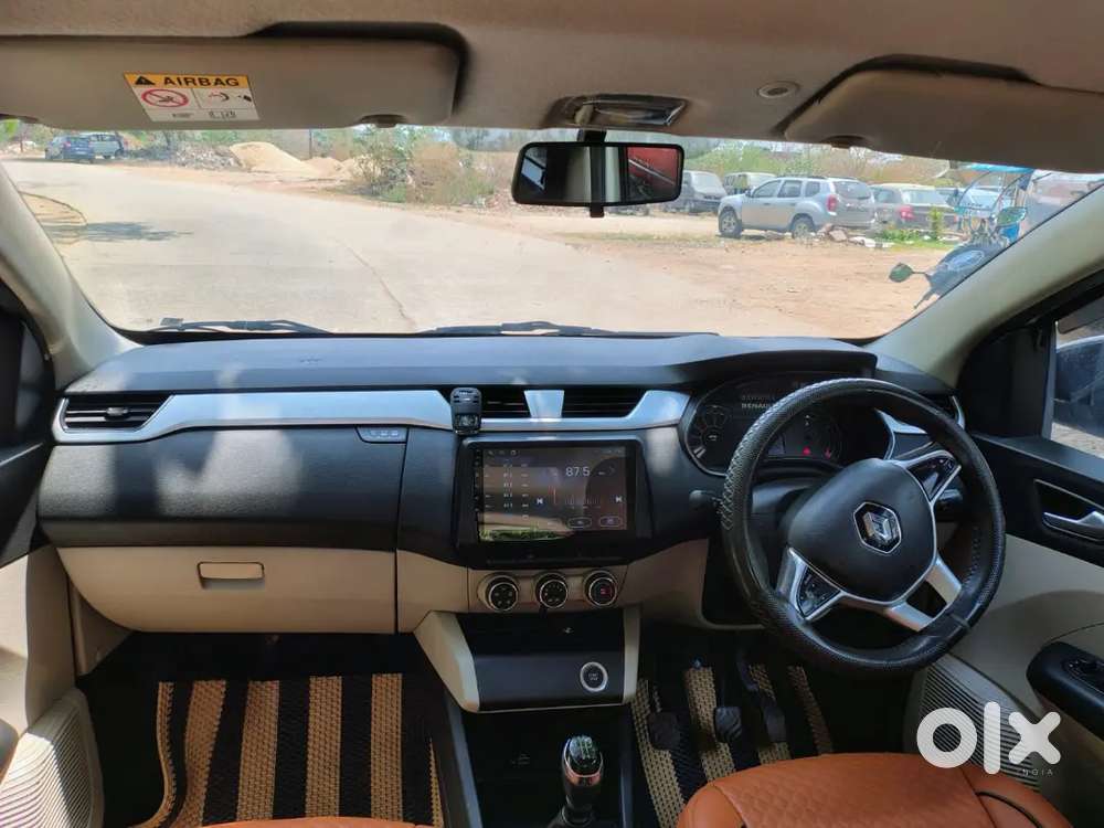 Renult Triber Top Model Well Maintain Car