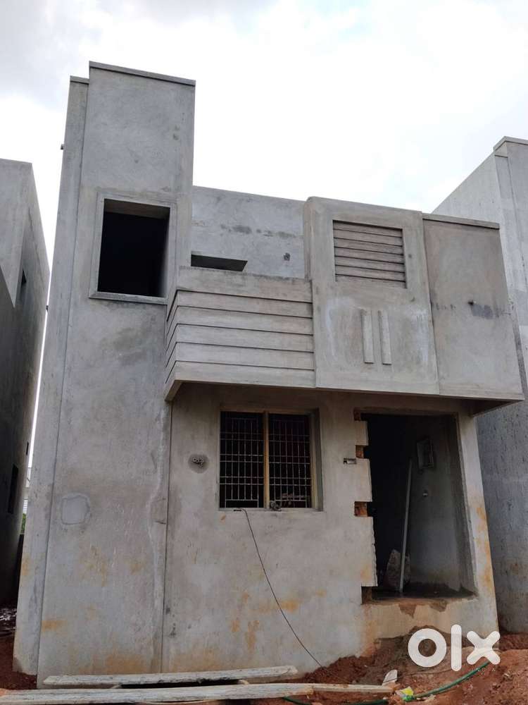 VILLA FOR SALE WITH CAR PARKING { 34.90 LACS ONLY }